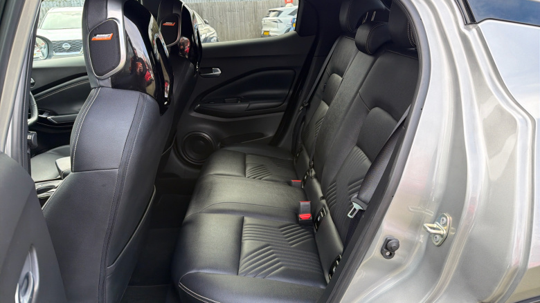 Nissan Juke 1.0 DiG-T Tekna 5dr DCT Petrol Hatchback